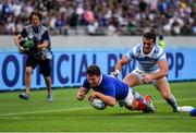 21 September 2019; Antoine Dupont of France scores his side's second try during the 2019 Rugby World Cup Pool C match between France and Argentina at the Tokyo Stadium in Chofu, Japan. Photo by Brendan Moran/Sportsfile