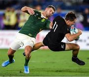 21 September 2019; George Bridge of New Zealand scores his side's first try despite the efforts of Willie le Roux of South Africa during the 2019 Rugby World Cup Pool B match between New Zealand and South Africa at the International Stadium in Yokohama, Japan. Photo by Ramsey Cardy/Sportsfile