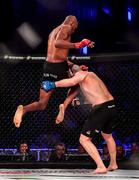 27 September 2019; Michael Page, left, knocks out Richard Kiely with a flying knee during their welterweight bout at Bellator Dublin in the 3Arena, Dublin. Photo by David Fitzgerald/Sportsfile