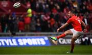 28 September 2019; JJ Hanrahan of Munster converts during the Guinness PRO14 Round 1 match between Munster and Dragons at Thomond Park in Limerick. Photo by Harry Murphy/Sportsfile