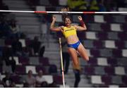 29 September 2019; Angelica Bengtsson of Sweden makes a clearance of 4.80m after borrowing a pole vaulting pole from Ninon Guillon-Romarin of France after hers broke whilst competing in the Women's Pole Vault Final during day three of the World Athletics Championships 2019 at the Khalifa International Stadium in Doha, Qatar. Photo by Sam Barnes/Sportsfile