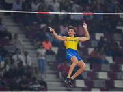 1 October 2019; Armand Duplantis of Sweden celebrates a clearance whilst competing in the Men's pole vault final during day five of the World Athletics Championships 2019 at the Khalifa International Stadium in Doha, Qatar. Photo by Sam Barnes/Sportsfile