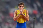 1 October 2019; Armand Duplantis of Sweden reacts whilst competing in the Men's pole vault final during day five of the World Athletics Championships 2019 at the Khalifa International Stadium in Doha, Qatar. Photo by Sam Barnes/Sportsfile