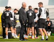 7 October 2019; Republic of Ireland manager Mick McCarthy with Glenn Whelan during a training session at the FAI National Training Centre in Abbotstown, Dublin. Photo by Stephen McCarthy/Sportsfile