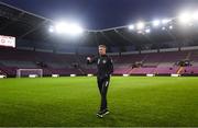 15 October 2019; James McClean of Republic of Ireland inspects the pitch prior to the UEFA EURO2020 Qualifier match between Switzerland and Republic of Ireland at Stade de Genève in Geneva, Switzerland. Photo by Stephen McCarthy/Sportsfile