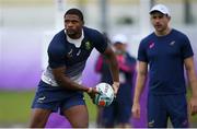 16 October 2019; Makazole Mapimpi, left, and defence consultant Felix Jones during South Africa squad training at Fuchu Asahi Football Park in Tokyo, Japan. Photo by Ramsey Cardy/Sportsfile