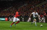 15 October 2019; James McClean of Republic of Ireland in action against Edimilson Fernandes of Switzerland during the UEFA EURO2020 Qualifier match between Switzerland and Republic of Ireland at Stade de Genève in Geneva, Switzerland. Photo by Seb Daly/Sportsfile