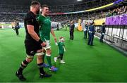 19 October 2019; Peter O'Mahony of Ireland and his daughter Indie with Kieran Read of New Zealand after the 2019 Rugby World Cup Quarter-Final match between New Zealand and Ireland at the Tokyo Stadium in Chofu, Japan. Photo by Brendan Moran/Sportsfile