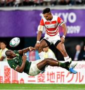 20 October 2019; Makazole Mapimpi of South Africa in action against Kotaro Matsushima of Japan the 2019 Rugby World Cup Quarter-Final match between Japan and South Africa at the Tokyo Stadium in Chofu, Japan. Photo by Brendan Moran/Sportsfile
