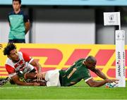 20 October 2019; Makazole Mapimpi of South Africa scores his side's first try during the 2019 Rugby World Cup Quarter-Final match between Japan and South Africa at the Tokyo Stadium in Chofu, Japan. Photo by Brendan Moran/Sportsfile