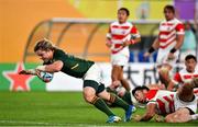 20 October 2019; Faf de Klerk of South Africa scores his side's second try during the 2019 Rugby World Cup Quarter-Final match between Japan and South Africa at the Tokyo Stadium in Chofu, Japan. Photo by Brendan Moran/Sportsfile