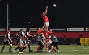 25 October 2019; Jed Holloway of Munster claims a line out during the Guinness PRO14 Round 4 match between Munster and Ospreys at Irish Independent Park in Cork. Photo by Sam Barnes/Sportsfile