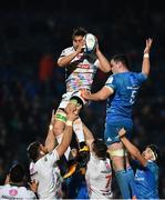 16 November 2019; Giovanni Pettinelli of Benetton claims a line out ahead of James Ryan of Leinster during the Heineken Champions Cup Pool 1 Round 1 match between Leinster and Benetton at the RDS Arena in Dublin. Photo by Sam Barnes/Sportsfile