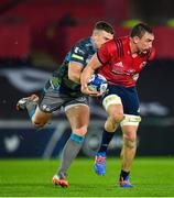 16 November 2019; Tommy O’Donnell of Munster is tackled by Scott Williams of Ospreys during the Heineken Champions Cup Pool 4 Round 1 match between Ospreys and Munster at Liberty Stadium in Swansea, Wales. Photo by Seb Daly/Sportsfile