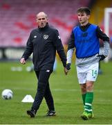 18 November 2019; Republic of Ireland assistant coach Ian Hill with Oliver O'Neill of Republic of Ireland in the warm-up before the UEFA Under-17 European Championship Qualifier match between Republic of Ireland and Israel at Turner's Cross in Cork. Photo by Piaras Ó Mídheach/Sportsfile