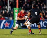 14 December 2019; Jack O’Donoghue of Munster in action against Billy Vunipola of Saracens during the Heineken Champions Cup Pool 4 Round 4 match between Saracens and Munster at Allianz Park in Barnet, England. Photo by Seb Daly/Sportsfile