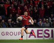 12 January 2020; Andrew Conway of Munster on his way to scoring his side's first try during the Heineken Champions Cup Pool 4 Round 5 match between Racing 92 and Munster at Paris La Defence Arena in Paris, France. Photo by Seb Daly/Sportsfile