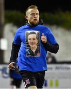 14 February 2020; Sean Hoare of Dundalk wears a t-shirt featuring the picture of the late Daragh McNally, who passed away in November aged 11, prior to the SSE Airtricity League Premier Division match between Dundalk and Derry City at Oriel Park in Dundalk, Louth. Photo by Ben McShane/Sportsfile