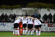 14 February 2020; Dundalk players huddle ahead of the SSE Airtricity League Premier Division match between Dundalk and Derry City at Oriel Park in Dundalk, Louth. Photo by Ben McShane/Sportsfile