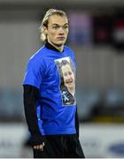 14 February 2020; Greg Sloggett of Dundalk wears a t-shirt featuring the picture of the late Daragh McNally, who passed away in November aged 11, prior to the SSE Airtricity League Premier Division match between Dundalk and Derry City at Oriel Park in Dundalk, Louth. Photo by Ben McShane/Sportsfile