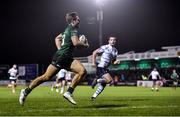 15 February 2020; Kyle Godwin of Connacht on his way to scoring his side's fourth try during the Guinness PRO14 Round 11 match between Connacht and Cardiff Blues at the Sportsground in Galway. Photo by Sam Barnes/Sportsfile