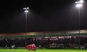 21 February 2020; Shelbourne players huddle prior to the SSE Airtricity League Premier Division match between Shelbourne and Dundalk at Tolka Park in Dublin. Photo by Eóin Noonan/Sportsfile