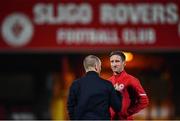 21 February 2020; Ian Bermingham of St Patrick's Athletic in conversation with St Patrick's Athletic manager Stephen O'Donnell ahead of the SSE Airtricity League Premier Division match between Sligo Rovers and St. Patrick's Athletic at The Showgrounds in Sligo. Photo by Ben McShane/Sportsfile