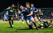 28 February 2020; James Lowe of Leinster scores a try despite the efforts of Kyle Steyn of Glasgow Warriors during the Guinness PRO14 Round 13 match between Leinster and Glasgow Warriors at the RDS Arena in Dublin. Photo by Diarmuid Greene/Sportsfile