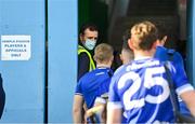 7 August 2020; Steward Donal Hogan welcomes Thurles Sarsfields players into the stadium ahead of the Tipperary County Senior Hurling Championship Group 3 Round 2 match between Loughmore-Castleiney and Thurles Sarsfields at Semple Stadium in Thurles, Tipperary. Photo by Sam Barnes/Sportsfile