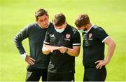 15 August 2020; Derry City manager Declan Devine, left, assistant manager Kevin Deery and Derry City technical director Paddy McCourt, right, prior to the SSE Airtricity League Premier Division match between Shelbourne and Derry City at Tolka Park in Dublin. Photo by Stephen McCarthy/Sportsfile