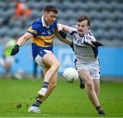 16 August 2020; Tommy McDaniel of Castleknock in action against Michael Mullin of Kilmacud Crokes during the Dublin County Senior Football Championship Round 3 match between Kilmacud Crokes and Castleknock at Parnell Park in Dublin. Photo by Sam Barnes/Sportsfile