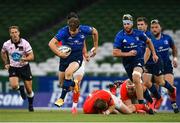 22 August 2020; Garry Ringrose of Leinster escapes the tackle of Stephen Archer of Munster during the Guinness PRO14 Round 14 match between Leinster and Munster at the Aviva Stadium in Dublin. Photo by Ramsey Cardy/Sportsfile