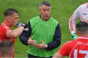 22 August 2020; East Kerry manager Jerry O'Sullivan speak sto hi splayers at half-time during the Kerry County Senior Football Championship Round 1 match between Feale Rangers and East Kerry at Frank Sheehy Park in Listowel, Kerry. Photo by Brendan Moran/Sportsfile