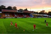 3 October 2020; Shelbourne players warm up prior to the SSE Airtricity League Premier Division match between Shelbourne and Bohemians at Tolka Park in Dublin. Photo by Stephen McCarthy/Sportsfile