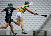 4 October 2020; Shane O'Keeffe of Blackrock takes a shot under pressure from David Dooling of Glen Rovers during the Cork County Premier Senior Club Hurling Championship Final match between Glen Rovers and Blackrock at Páirc Ui Chaoimh in Cork. Photo by Sam Barnes/Sportsfile