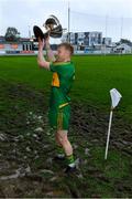 4 October 2020; Rhode captain Niall Darby holds the Dowling Cup aloft for his team-mates after the Offaly County Senior Football Championship Final match between Rhode and Tullamore at Bord na Móna O'Connor Park in Tullamore, Offaly. Photo by Piaras Ó Mídheach/Sportsfile