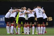 16 October 2020; Dundalk players huddle prior to the SSE Airtricity League Premier Division match between Dundalk and Bohemians at Oriel Park in Dundalk, Louth. Photo by Harry Murphy/Sportsfile