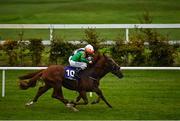 17 October 2020; Lobo Rojo, near, with Shane Foley up, races alongside eventual second place Vermilion Cliffs, far, with Padraig Beggy up, on their way to winning the Leopardstown Members Club Maiden at Leopardstown Racecourse in Dublin. Photo by Seb Daly/Sportsfile