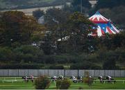 17 October 2020; A view of the field during the Breast Cancer Ireland Handicap at Leopardstown Racecourse in Dublin. Photo by Seb Daly/Sportsfile