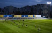 22 October 2020; Players warm up during a Republic of Ireland Women training session at Obolon Arena in Kiev, Ukraine. Photo by Stephen McCarthy/Sportsfile