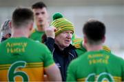 24 October 2020; Donegal manager Declan Bonner with his players during the Allianz Football League Division 1 Round 7 match between Kerry and Donegal at Austin Stack Park in Tralee, Kerry. Photo by Matt Browne/Sportsfile