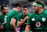 31 October 2020; Ireland captain Jonathan Sexton speaks to his team-mates after France scored their third try during the Guinness Six Nations Rugby Championship match between France and Ireland at Stade de France in Paris, France. Photo by Sportsfile