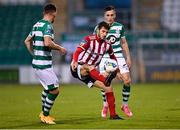 7 November 2020; Jake Dunwoody of Derry City in action against Aaron Greene, left, and Aaron McEneff of Shamrock Rovers during the SSE Airtricity League Premier Division match between Shamrock Rovers and Derry City at Tallaght Stadium in Dublin. Photo by Seb Daly/Sportsfile