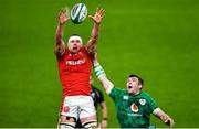 13 November 2020; Shane Lewis-Hughes of Wales wins a lineout ahead of Peter O'Mahony of Ireland during the Autumn Nations Cup match between Ireland and Wales at Aviva Stadium in Dublin. Photo by David Fitzgerald/Sportsfile