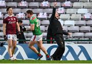 15 November 2020; Mayo manager James Horan celebrates at the final whistle of the Connacht GAA Football Senior Championship Final match between Galway and Mayo at Pearse Stadium in Galway. Photo by Ramsey Cardy/Sportsfile