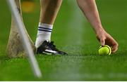 21 November 2020; Austin Gleeson of Waterford places a sliotar before taking a sideline cut during the GAA Hurling All-Ireland Senior Championship Quarter-Final match between Clare and Waterford at Pairc Uí Chaoimh in Cork. Photo by Eóin Noonan/Sportsfile