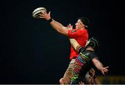 30 November 2020; Thomas Ahern of Munster wins possession in the lineout against Mick Kearney of Zebre during the Guinness PRO14 match between Munster and Zebre at Thomond Park in Limerick. Photo by Ramsey Cardy/Sportsfile