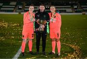 12 December 2020; Peamount United goalkeeping coach Derek Masterson with goalkeepers Niamh Reid-Burke, left, and Naoisha McAloon following the FAI Women's Senior Cup Final match between Cork City and Peamount United at Tallaght Stadium in Dublin. Photo by Stephen McCarthy/Sportsfile