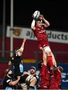 13 December 2020; Peter O’Mahony of Munster wins possession from a line-out ahead of Glen Young of Harlequins during the Heineken Champions Cup Pool B Round 1 match between Munster and Harlequins at Thomond Park in Limerick. Photo by Sam Barnes/Sportsfile