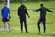 6 March 2021; Bohemians goalkeeping coach Chris Bennion, centre with goalkeepers James Talbot, right, and Enda Minogue before the Pre-Season Friendly match between Bohemians and Derry City at the AUL Complex in Clonshaugh, Dublin. Photo by Piaras Ó Mídheach/Sportsfile